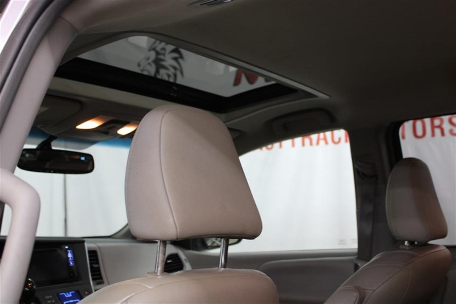 Used Toyota Sienna XLE 2016 | Fast Track Motors. Paterson, New Jersey Used Toyota Sienna XLE 2016 | Fast Track Motors. Paterson, New Jersey