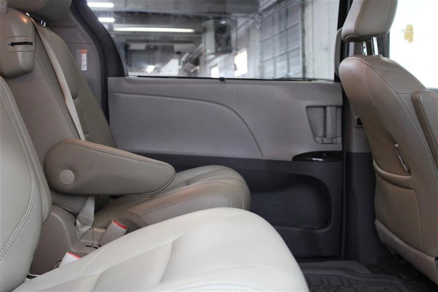Used Toyota Sienna XLE 2016 | Fast Track Motors. Paterson, New Jersey Used Toyota Sienna XLE 2016 | Fast Track Motors. Paterson, New Jersey