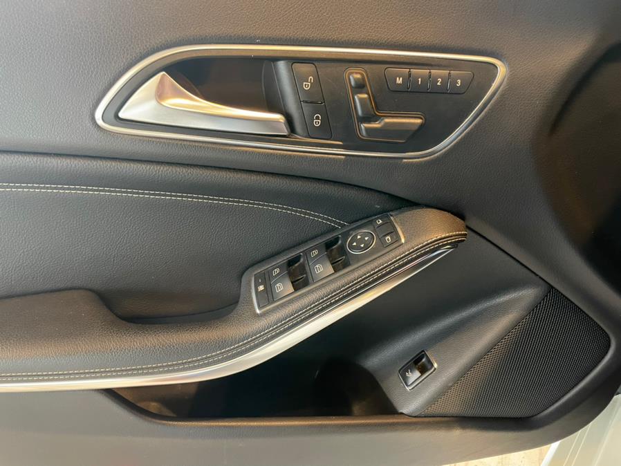 Used Mercedes-Benz CLA-Class 4dr Sdn CLA250 4MATIC 2014 | AutoMax. West Hartford, Connecticut Used Mercedes-Benz CLA-Class 4dr Sdn CLA250 4MATIC 2014 | AutoMax. West Hartford, Connecticut