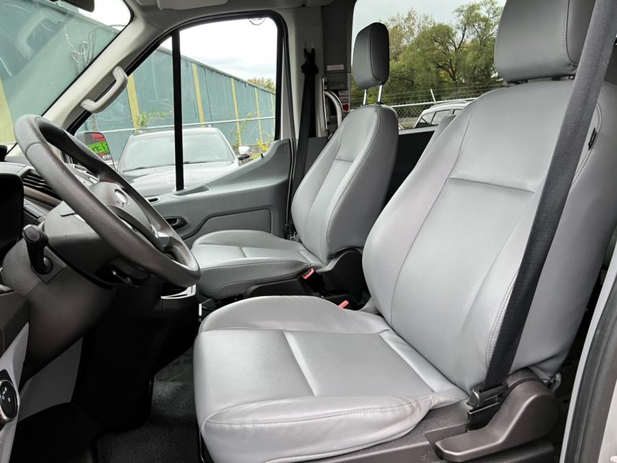 Used Ford Transit Wagon T-350 148" Med Roof XLT Sliding RH Dr 2016 | Easy Credit of Jersey. South Hackensack, New Jersey