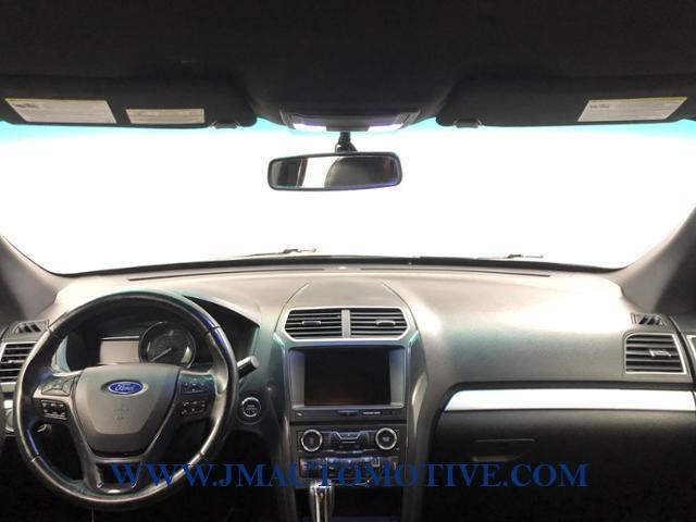 2016 Ford Explorer 4WD 4dr XLT, available for sale in Naugatuck, Connecticut | J&M Automotive Sls&Svc LLC. Naugatuck, Connecticut 2016 Ford Explorer 4WD 4dr XLT, available for sale in Naugatuck, Connecticut | J&M Automotive Sls&Svc LLC. Naugatuck, Connecticut