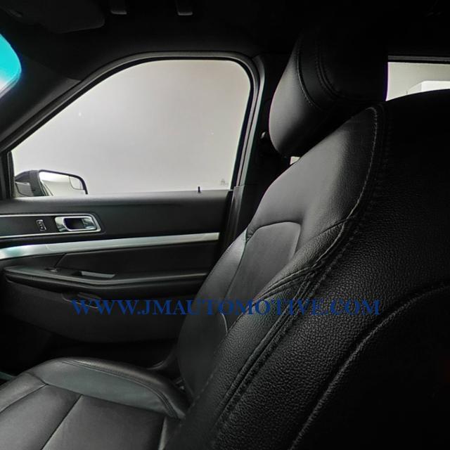 2016 Ford Explorer 4WD 4dr XLT, available for sale in Naugatuck, Connecticut | J&M Automotive Sls&Svc LLC. Naugatuck, Connecticut 2016 Ford Explorer 4WD 4dr XLT, available for sale in Naugatuck, Connecticut | J&M Automotive Sls&Svc LLC. Naugatuck, Connecticut