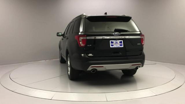 2016 Ford Explorer 4WD 4dr XLT, available for sale in Naugatuck, Connecticut | J&M Automotive Sls&Svc LLC. Naugatuck, Connecticut 2016 Ford Explorer 4WD 4dr XLT, available for sale in Naugatuck, Connecticut | J&M Automotive Sls&Svc LLC. Naugatuck, Connecticut