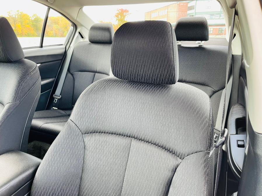 Used Subaru Legacy 4dr Sdn H4 Auto 2.5i Premium 2012 | Supreme Automotive. New Britain, Connecticut Used Subaru Legacy 4dr Sdn H4 Auto 2.5i Premium 2012 | Supreme Automotive. New Britain, Connecticut
