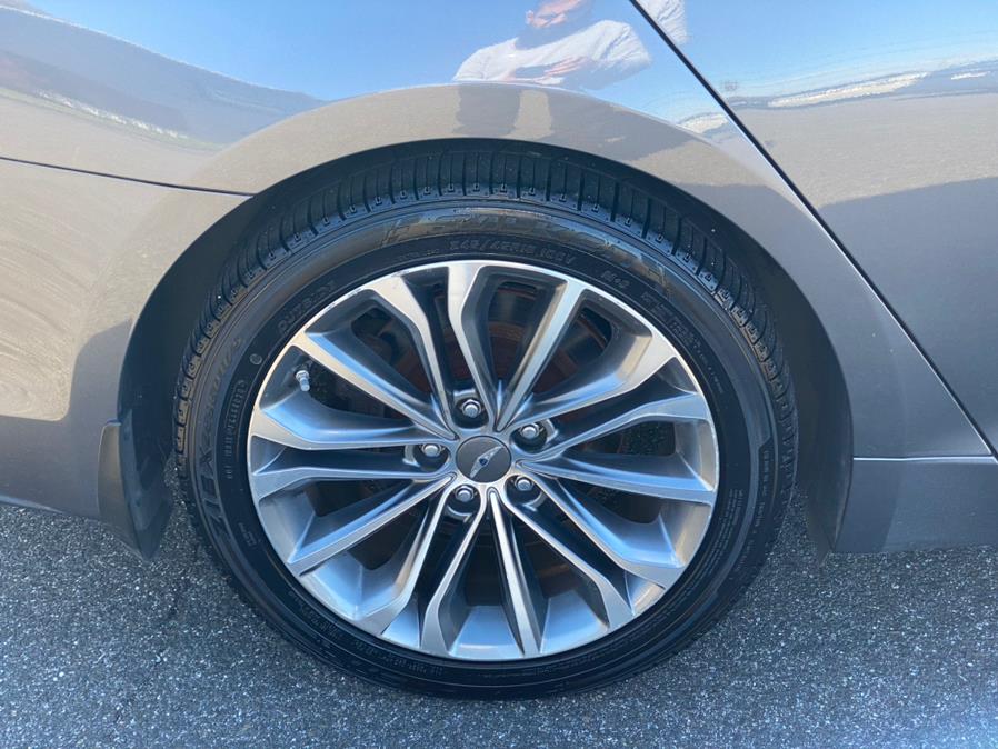 2015 Hyundai Genesis 4dr Sdn V6 3.8L AWD, available for sale in Berlin, Connecticut | Tru Auto Mall. Berlin, Connecticut 2015 Hyundai Genesis 4dr Sdn V6 3.8L AWD, available for sale in Berlin, Connecticut | Tru Auto Mall. Berlin, Connecticut