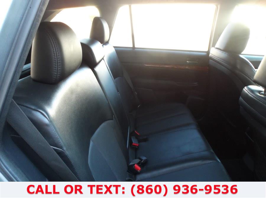 Used Subaru Outback 4dr Wgn H4 Auto 2.5i Limited Pwr Moon 2011 | Lee Motors Sales Inc. Hartford, Connecticut Used Subaru Outback 4dr Wgn H4 Auto 2.5i Limited Pwr Moon 2011 | Lee Motors Sales Inc. Hartford, Connecticut