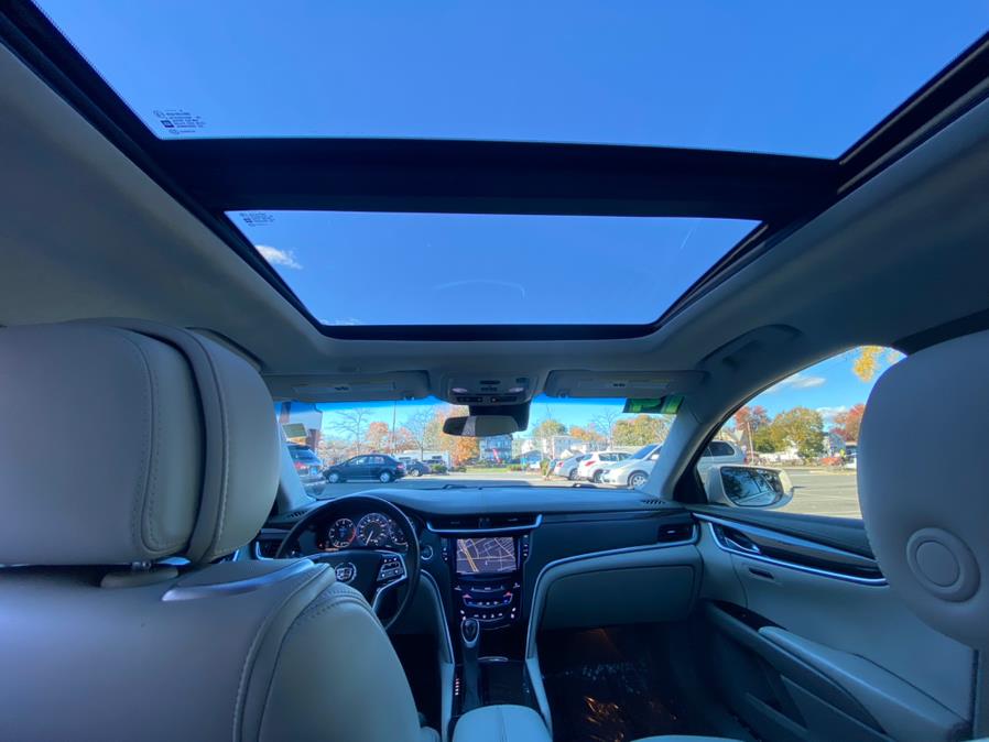 Used Cadillac XTS 4dr Sdn Platinum FWD 2014 | VEB Auto Sales. Hartford, Connecticut Used Cadillac XTS 4dr Sdn Platinum FWD 2014 | VEB Auto Sales. Hartford, Connecticut