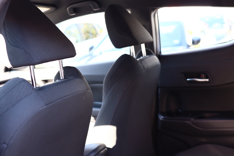 Used Toyota C-HR LE FWD (Natl) 2019 | Hillside Auto Mall Inc.. Jamaica, New York Used Toyota C-HR LE FWD (Natl) 2019 | Hillside Auto Mall Inc.. Jamaica, New York