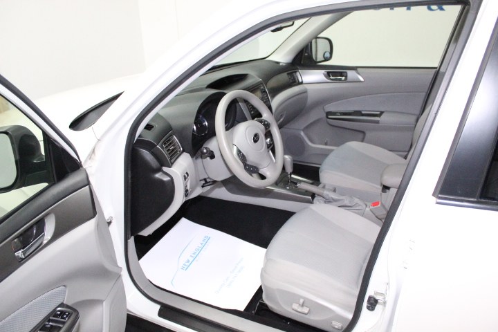 Used Subaru Forester 4dr Auto 2.5X Premium 2012 | New England Auto Sales LLC. Plainville, Connecticut Used Subaru Forester 4dr Auto 2.5X Premium 2012 | New England Auto Sales LLC. Plainville, Connecticut