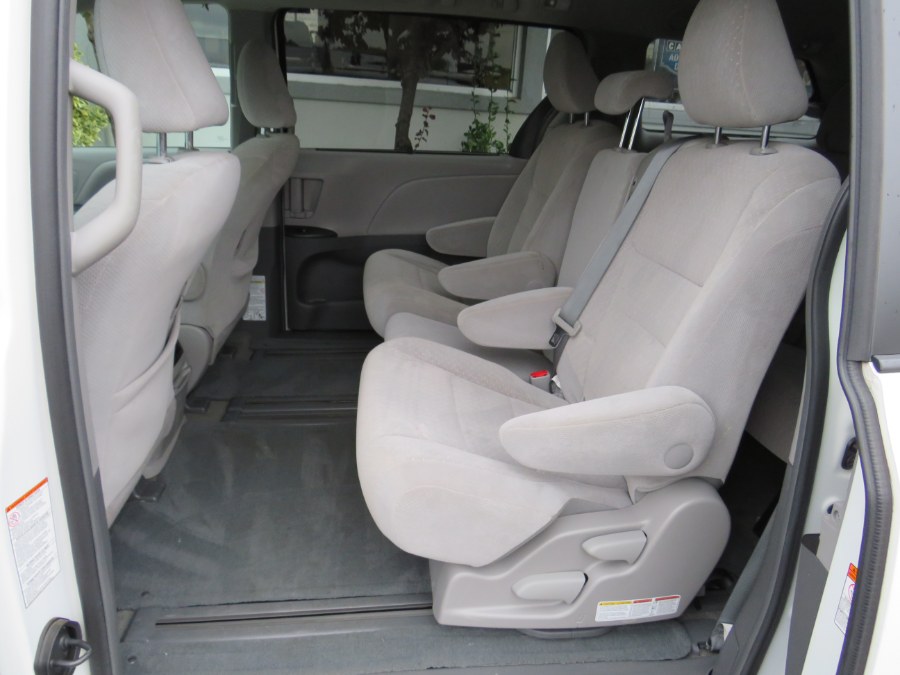 Used Toyota Sienna LE 8 Passenger 2016 | Road Masters II INC. Middle Village, New York Used Toyota Sienna LE 8 Passenger 2016 | Road Masters II INC. Middle Village, New York