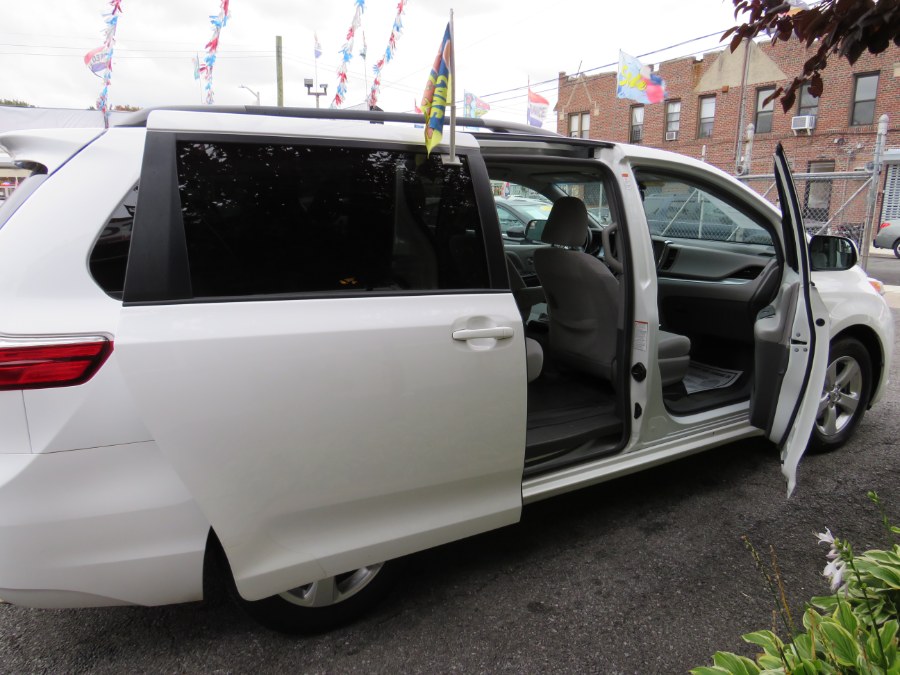 Used Toyota Sienna LE 8 Passenger 2016 | Road Masters II INC. Middle Village, New York Used Toyota Sienna LE 8 Passenger 2016 | Road Masters II INC. Middle Village, New York