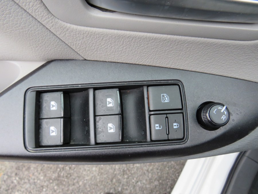 Used Toyota Sienna LE 8 Passenger 2016 | Road Masters II INC. Middle Village, New York Used Toyota Sienna LE 8 Passenger 2016 | Road Masters II INC. Middle Village, New York