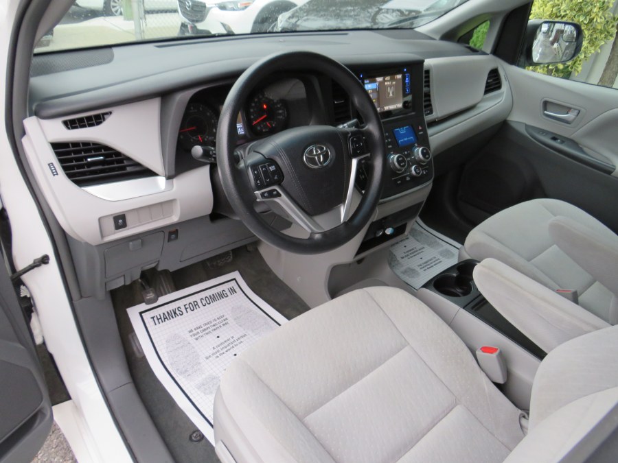 Used Toyota Sienna LE 8 Passenger 2016 | Road Masters II INC. Middle Village, New York Used Toyota Sienna LE 8 Passenger 2016 | Road Masters II INC. Middle Village, New York