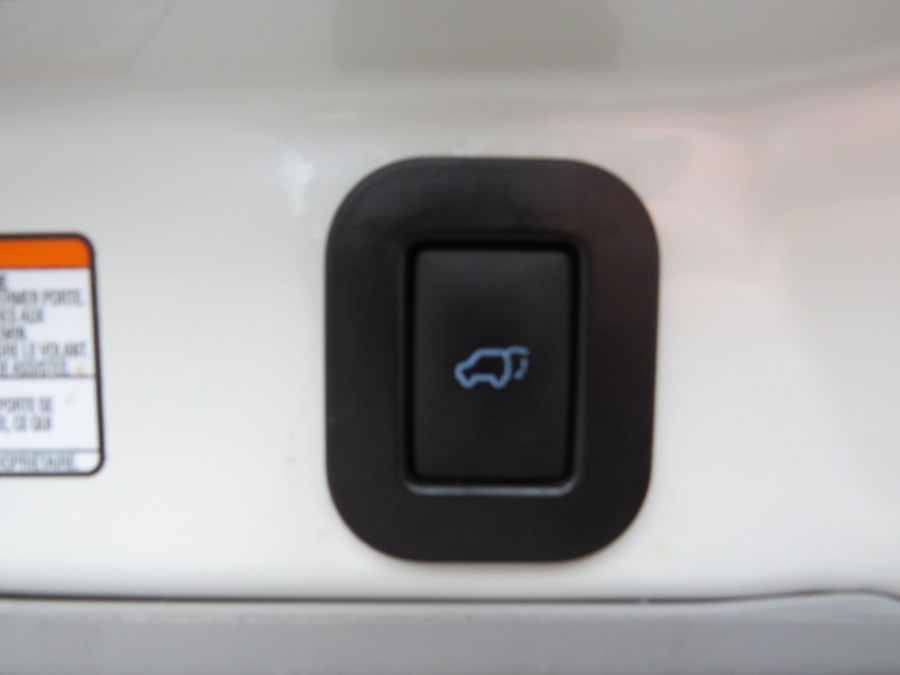 2015 Toyota Sienna XLE Premium, available for sale in Middle Village, New York | Road Masters II INC. Middle Village, New York 2015 Toyota Sienna XLE Premium, available for sale in Middle Village, New York | Road Masters II INC. Middle Village, New York