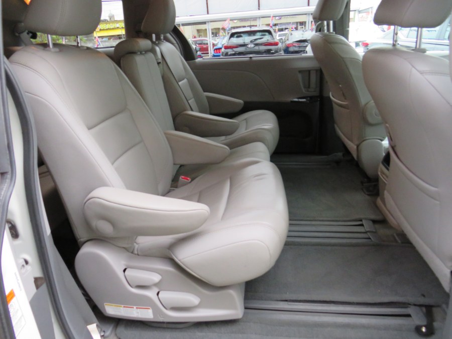2015 Toyota Sienna XLE Premium, available for sale in Middle Village, New York | Road Masters II INC. Middle Village, New York 2015 Toyota Sienna XLE Premium, available for sale in Middle Village, New York | Road Masters II INC. Middle Village, New York