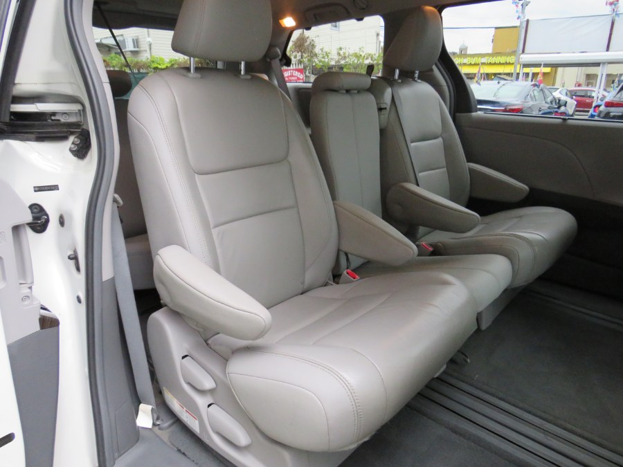 2015 Toyota Sienna XLE Premium, available for sale in Middle Village, New York | Road Masters II INC. Middle Village, New York 2015 Toyota Sienna XLE Premium, available for sale in Middle Village, New York | Road Masters II INC. Middle Village, New York