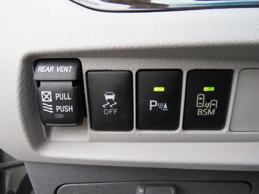 2015 Toyota Sienna XLE Premium, available for sale in Middle Village, New York | Road Masters II INC. Middle Village, New York 2015 Toyota Sienna XLE Premium, available for sale in Middle Village, New York | Road Masters II INC. Middle Village, New York