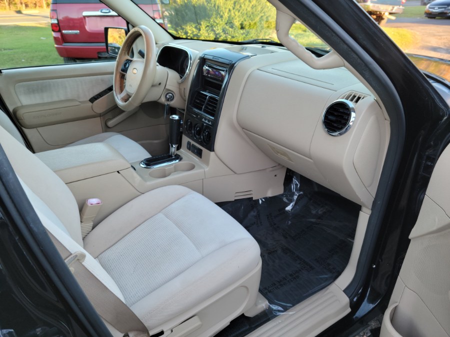 2007 Ford Explorer Sport Trac 4WD 4dr V6 XLT Crew Cab, available for sale in East Windsor, Connecticut | Toro Auto. East Windsor, Connecticut 2007 Ford Explorer Sport Trac 4WD 4dr V6 XLT Crew Cab, available for sale in East Windsor, Connecticut | Toro Auto. East Windsor, Connecticut