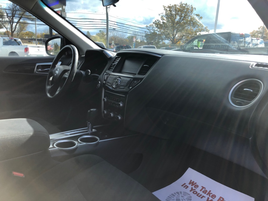 Used Nissan Pathfinder 2WD 4dr SL 2013 | Marsh Auto Sales LLC. Ortonville, Michigan Used Nissan Pathfinder 2WD 4dr SL 2013 | Marsh Auto Sales LLC. Ortonville, Michigan