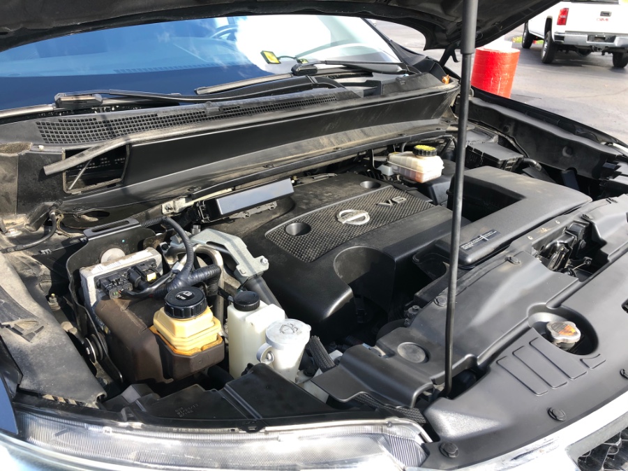 Used Nissan Pathfinder 2WD 4dr SL 2013 | Marsh Auto Sales LLC. Ortonville, Michigan Used Nissan Pathfinder 2WD 4dr SL 2013 | Marsh Auto Sales LLC. Ortonville, Michigan