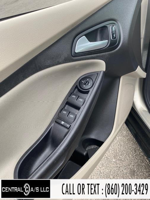 2015 Ford Focus 4dr Sdn SE, available for sale in East Windsor, Connecticut | Central A/S LLC. East Windsor, Connecticut 2015 Ford Focus 4dr Sdn SE, available for sale in East Windsor, Connecticut | Central A/S LLC. East Windsor, Connecticut