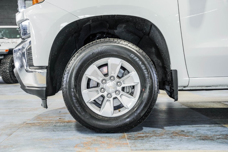 Used Chevrolet Silverado 1500 2WD Reg Cab 140" Work Truck 2020 | 26 Motors Corp. Bronx, New York Used Chevrolet Silverado 1500 2WD Reg Cab 140" Work Truck 2020 | 26 Motors Corp. Bronx, New York