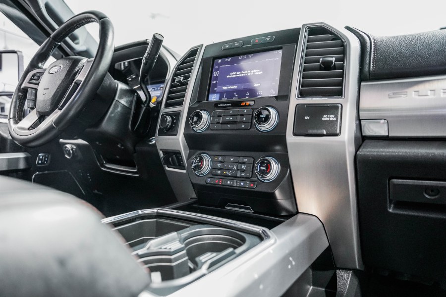 Used Ford Super Duty F-250 SRW Platinum 4WD Crew Cab 6.75'' Box 2019 | 26 Motors Corp. Bronx, New York Used Ford Super Duty F-250 SRW Platinum 4WD Crew Cab 6.75'' Box 2019 | 26 Motors Corp. Bronx, New York