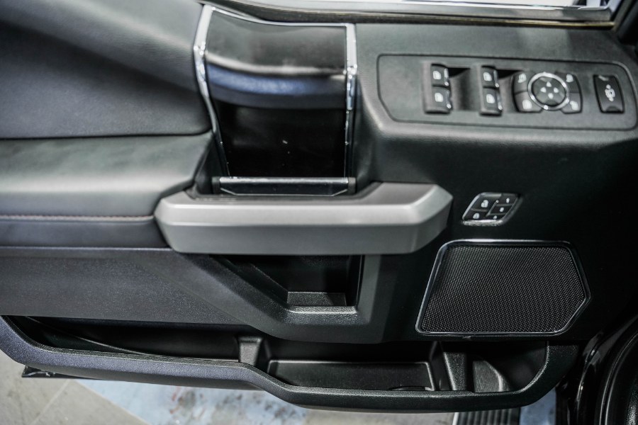 Used Ford Super Duty F-250 SRW Platinum 4WD Crew Cab 6.75'' Box 2019 | 26 Motors Corp. Bronx, New York Used Ford Super Duty F-250 SRW Platinum 4WD Crew Cab 6.75'' Box 2019 | 26 Motors Corp. Bronx, New York
