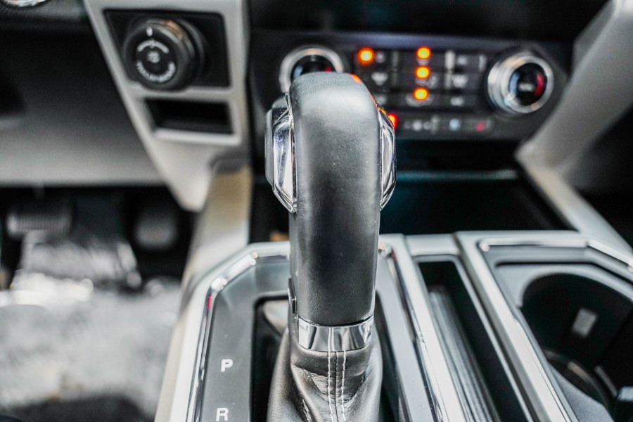 Used Ford F-150 LARIAT 4WD SuperCrew 5.5'' Box 2020 | 26 Motors Corp. Bronx, New York Used Ford F-150 LARIAT 4WD SuperCrew 5.5'' Box 2020 | 26 Motors Corp. Bronx, New York
