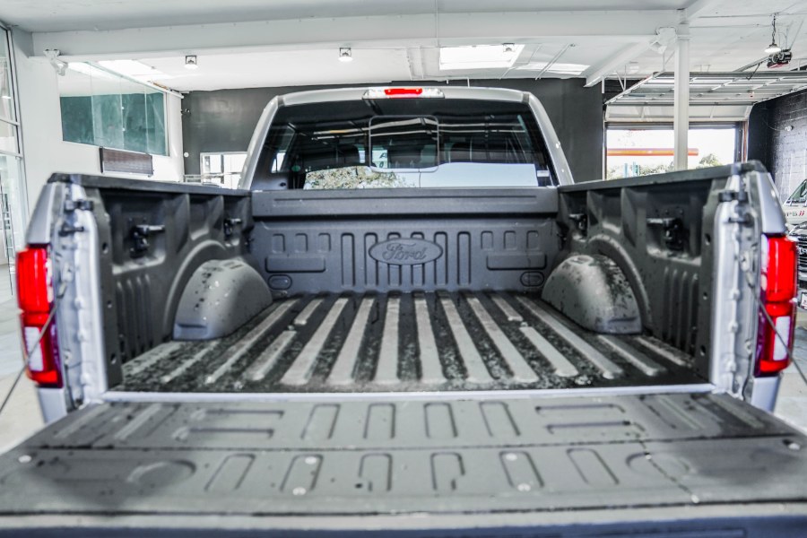 Used Ford F-150 LARIAT 4WD SuperCrew 5.5'' Box 2020 | 26 Motors Corp. Bronx, New York Used Ford F-150 LARIAT 4WD SuperCrew 5.5'' Box 2020 | 26 Motors Corp. Bronx, New York