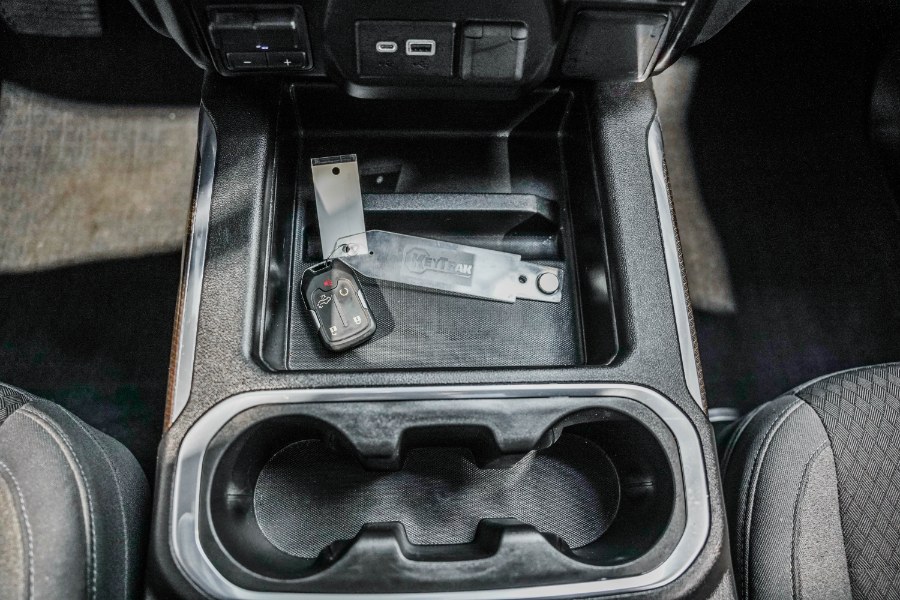 Used Chevrolet Silverado 1500 4WD Crew Cab 147" LT Trail Boss 2019 | 26 Motors Corp. Bronx, New York Used Chevrolet Silverado 1500 4WD Crew Cab 147" LT Trail Boss 2019 | 26 Motors Corp. Bronx, New York