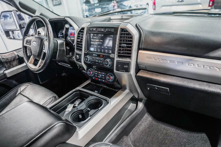 Used Ford Super Duty F-350 SRW LARIAT 4WD Crew Cab 6.75'' Box 2019 | 26 Motors Corp. Bronx, New York Used Ford Super Duty F-350 SRW LARIAT 4WD Crew Cab 6.75'' Box 2019 | 26 Motors Corp. Bronx, New York