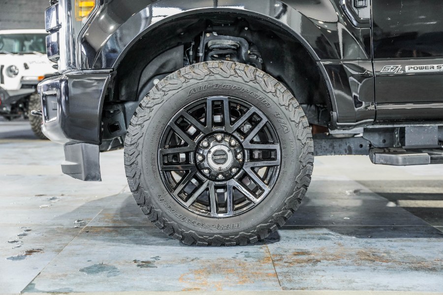 Used Ford Super Duty F-350 SRW LARIAT 4WD Crew Cab 6.75'' Box 2019 | 26 Motors Corp. Bronx, New York Used Ford Super Duty F-350 SRW LARIAT 4WD Crew Cab 6.75'' Box 2019 | 26 Motors Corp. Bronx, New York