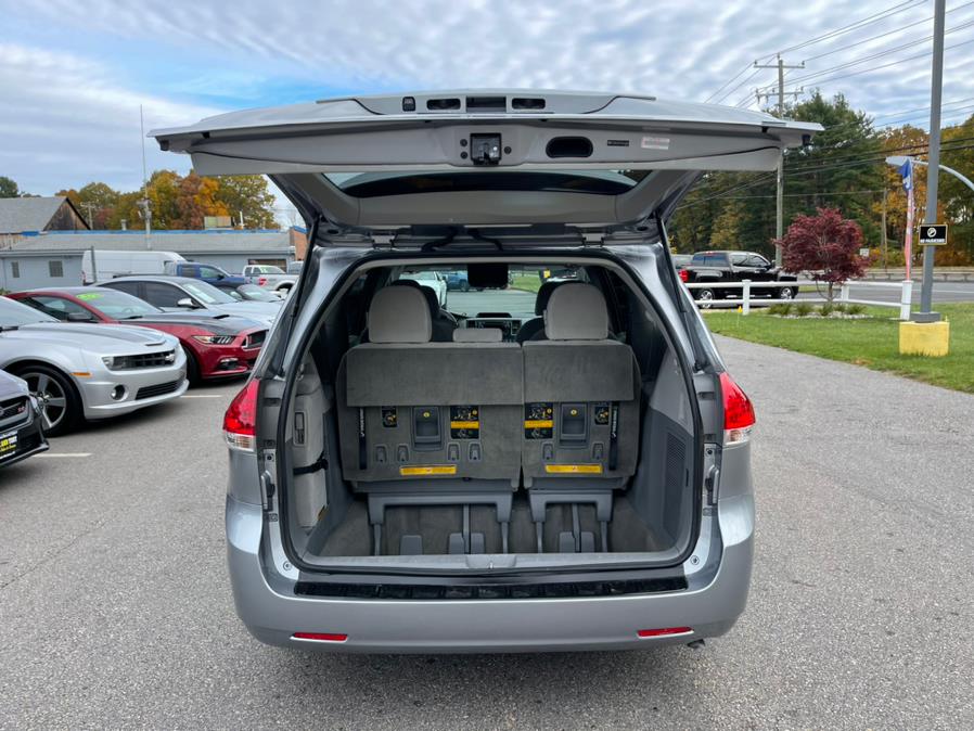 Used Toyota Sienna 5dr 8-Pass Van V6 LE FWD (Natl) 2013 | Mike And Tony Auto Sales, Inc. South Windsor, Connecticut Used Toyota Sienna 5dr 8-Pass Van V6 LE FWD (Natl) 2013 | Mike And Tony Auto Sales, Inc. South Windsor, Connecticut