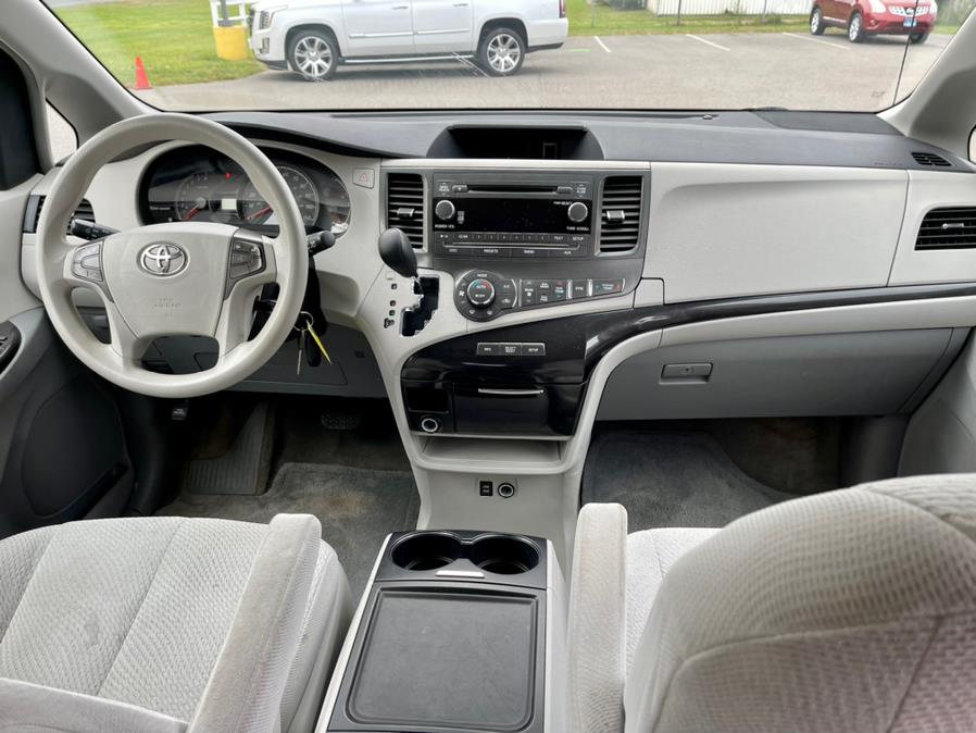 Used Toyota Sienna 5dr 8-Pass Van V6 LE FWD (Natl) 2013 | Mike And Tony Auto Sales, Inc. South Windsor, Connecticut Used Toyota Sienna 5dr 8-Pass Van V6 LE FWD (Natl) 2013 | Mike And Tony Auto Sales, Inc. South Windsor, Connecticut