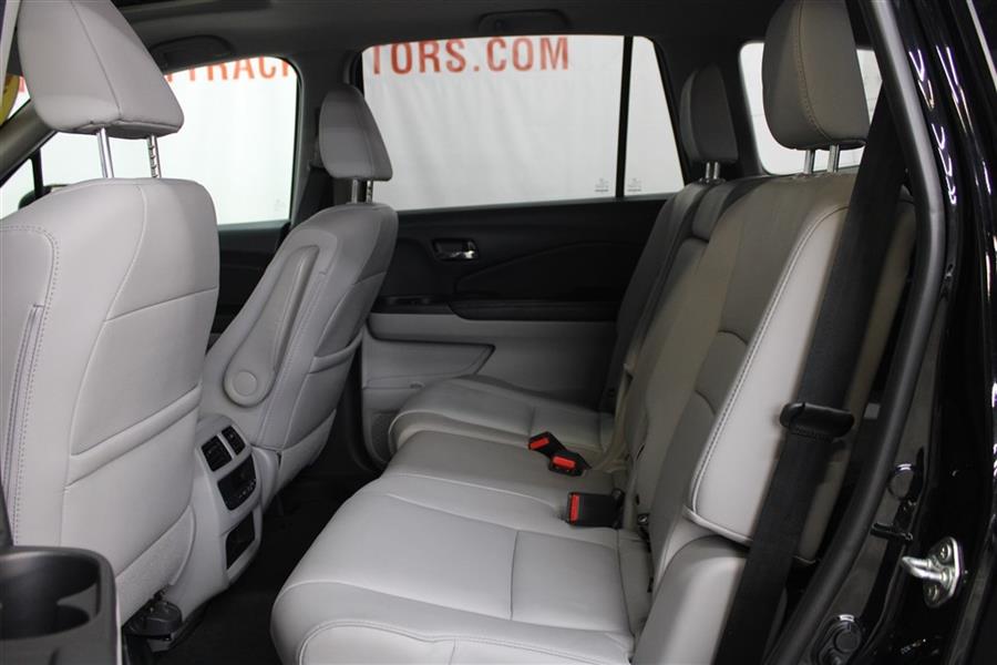 Used Honda Pilot EXL 2017 | Fast Track Motors. Paterson, New Jersey Used Honda Pilot EXL 2017 | Fast Track Motors. Paterson, New Jersey