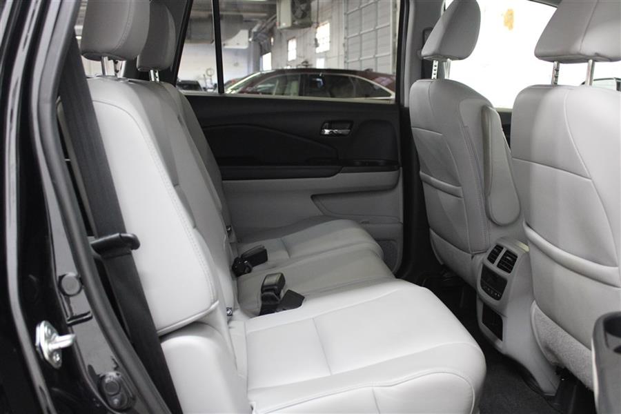 Used Honda Pilot EXL 2017 | Fast Track Motors. Paterson, New Jersey Used Honda Pilot EXL 2017 | Fast Track Motors. Paterson, New Jersey