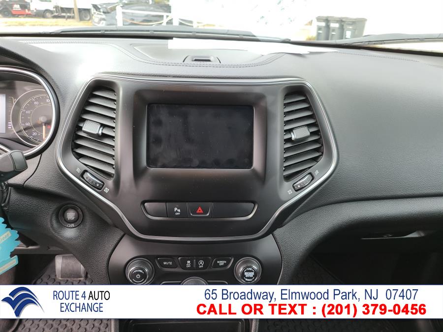 Used Jeep Cherokee Latitude Plus 4x4 2019 | Route 4 Auto Exchange. Elmwood Park, New Jersey Used Jeep Cherokee Latitude Plus 4x4 2019 | Route 4 Auto Exchange. Elmwood Park, New Jersey