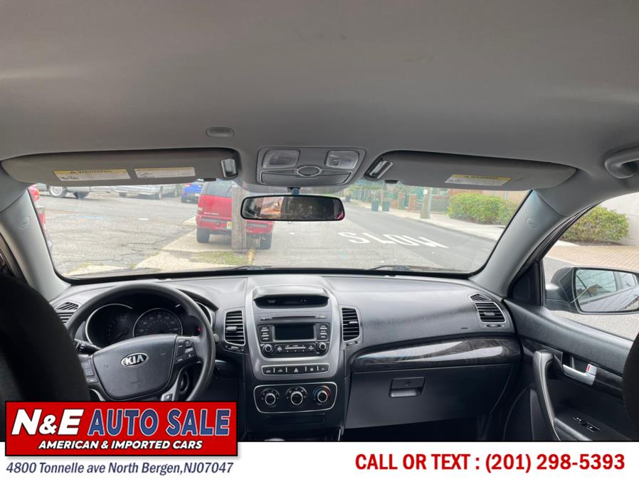 Used Kia Sorento 2WD 4dr I4 LX 2014 | N&E Auto Sale LLC. North Bergen, New Jersey Used Kia Sorento 2WD 4dr I4 LX 2014 | N&E Auto Sale LLC. North Bergen, New Jersey