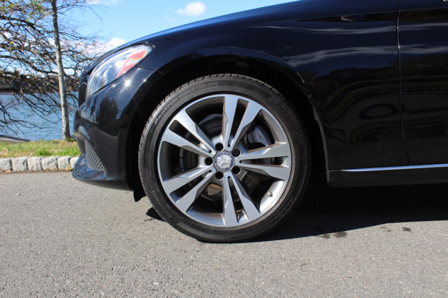 Used Mercedes-Benz C-Class 4dr Sdn C300 4MATIC 2016 | Great Neck Car Buyers & Sellers. Great Neck, New York Used Mercedes-Benz C-Class 4dr Sdn C300 4MATIC 2016 | Great Neck Car Buyers & Sellers. Great Neck, New York