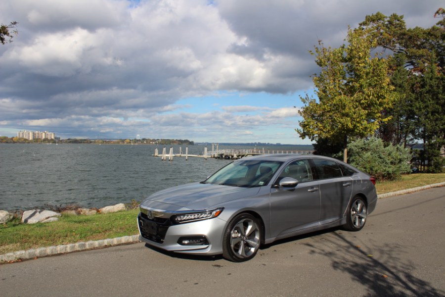 2018 Honda Accord Sedan Touring 2.0T Auto, available for sale in Great Neck, New York | Great Neck Car Buyers & Sellers. Great Neck, New York 2018 Honda Accord Sedan Touring 2.0T Auto, available for sale in Great Neck, New York | Great Neck Car Buyers & Sellers. Great Neck, New York