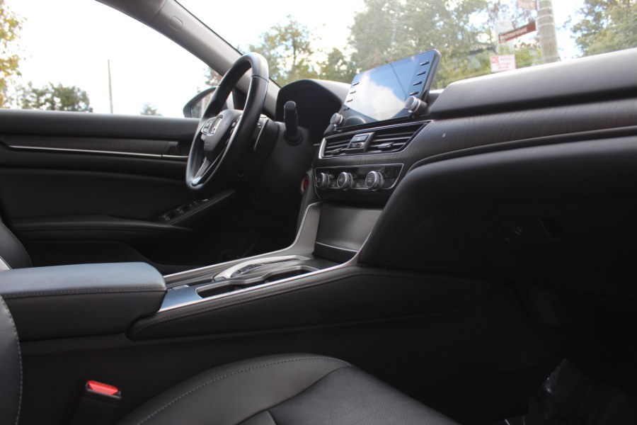 2018 Honda Accord Sedan Touring 2.0T Auto, available for sale in Great Neck, New York | Great Neck Car Buyers & Sellers. Great Neck, New York 2018 Honda Accord Sedan Touring 2.0T Auto, available for sale in Great Neck, New York | Great Neck Car Buyers & Sellers. Great Neck, New York