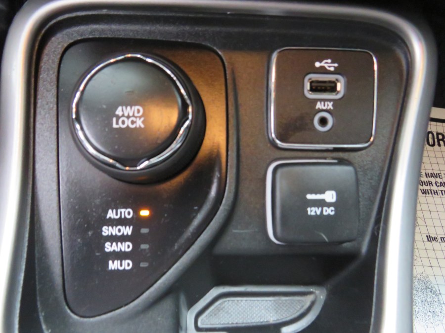 2018 Jeep Compass Latitude 4x4, available for sale in Middle Village, New York | Road Masters II INC. Middle Village, New York 2018 Jeep Compass Latitude 4x4, available for sale in Middle Village, New York | Road Masters II INC. Middle Village, New York
