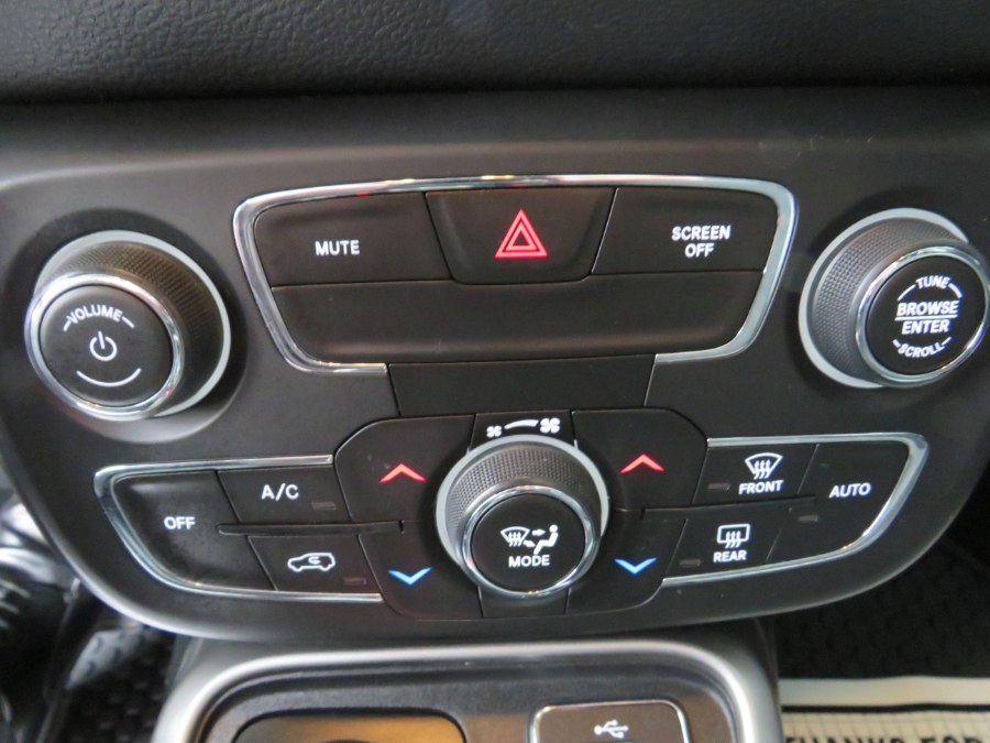 2018 Jeep Compass Latitude 4x4, available for sale in Middle Village, New York | Road Masters II INC. Middle Village, New York 2018 Jeep Compass Latitude 4x4, available for sale in Middle Village, New York | Road Masters II INC. Middle Village, New York