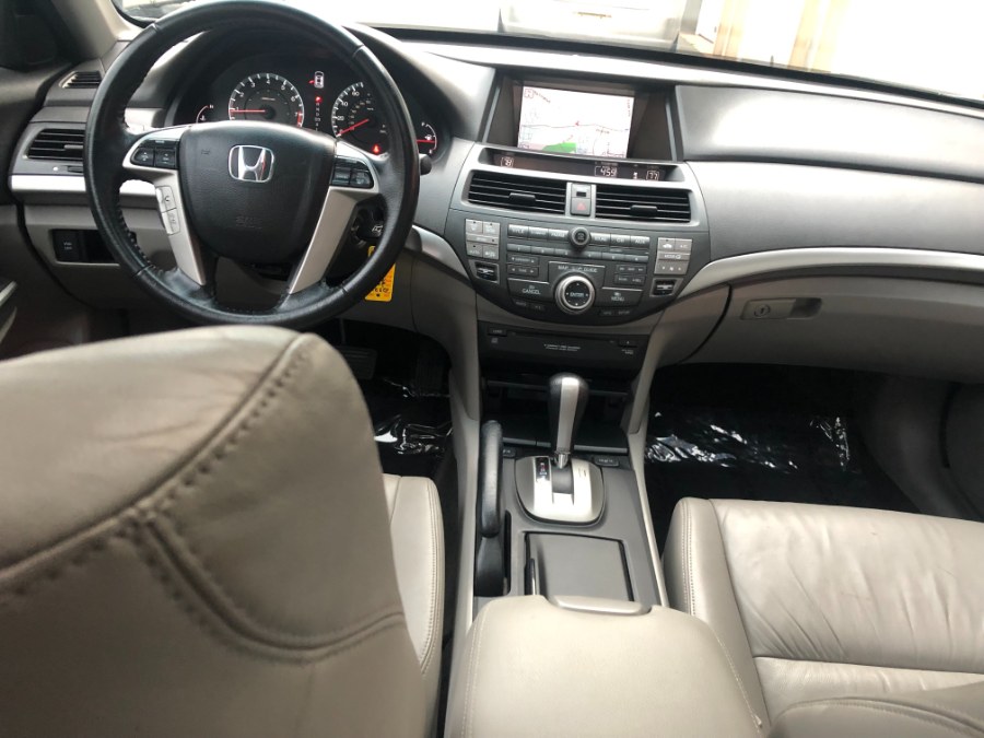 Used Honda Accord Sdn 4dr V6 Auto EX-L w/Navi 2010 | Bristol Auto Center LLC. Bristol, Connecticut Used Honda Accord Sdn 4dr V6 Auto EX-L w/Navi 2010 | Bristol Auto Center LLC. Bristol, Connecticut
