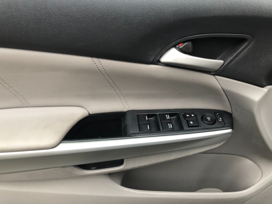 Used Honda Accord Sdn 4dr V6 Auto EX-L w/Navi 2010 | Bristol Auto Center LLC. Bristol, Connecticut Used Honda Accord Sdn 4dr V6 Auto EX-L w/Navi 2010 | Bristol Auto Center LLC. Bristol, Connecticut