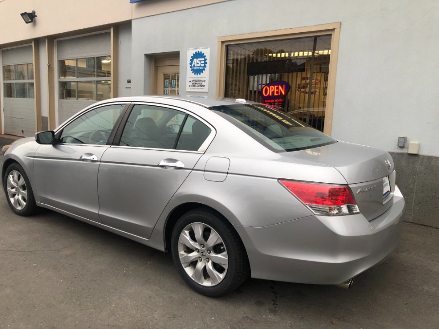 Used Honda Accord Sdn 4dr V6 Auto EX-L w/Navi 2010 | Bristol Auto Center LLC. Bristol, Connecticut Used Honda Accord Sdn 4dr V6 Auto EX-L w/Navi 2010 | Bristol Auto Center LLC. Bristol, Connecticut