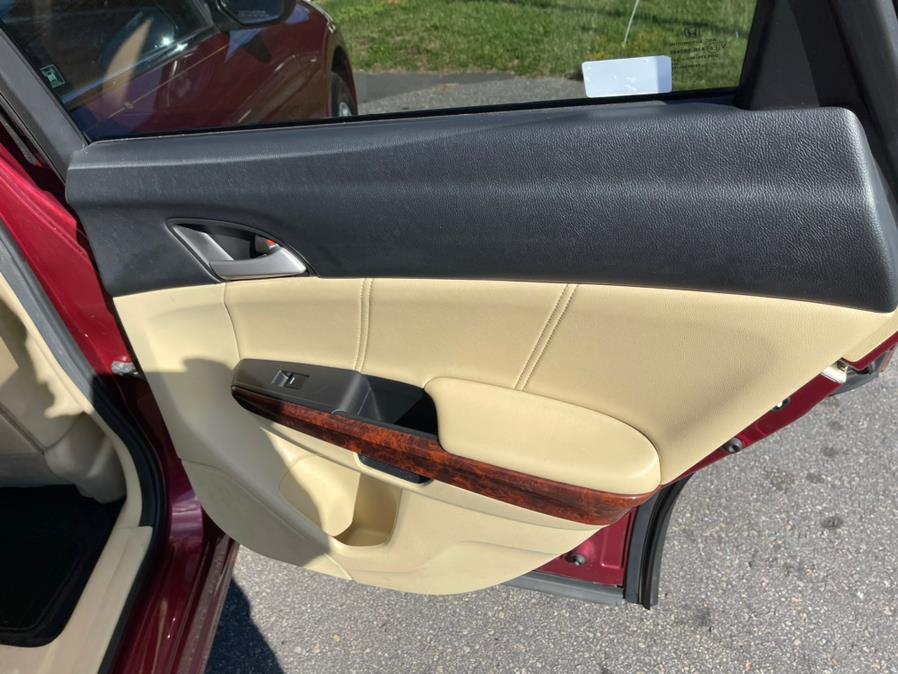 Used Honda Accord Crosstour 4WD 5dr EX-L w/Navi 2011 | Mike And Tony Auto Sales, Inc. South Windsor, Connecticut Used Honda Accord Crosstour 4WD 5dr EX-L w/Navi 2011 | Mike And Tony Auto Sales, Inc. South Windsor, Connecticut
