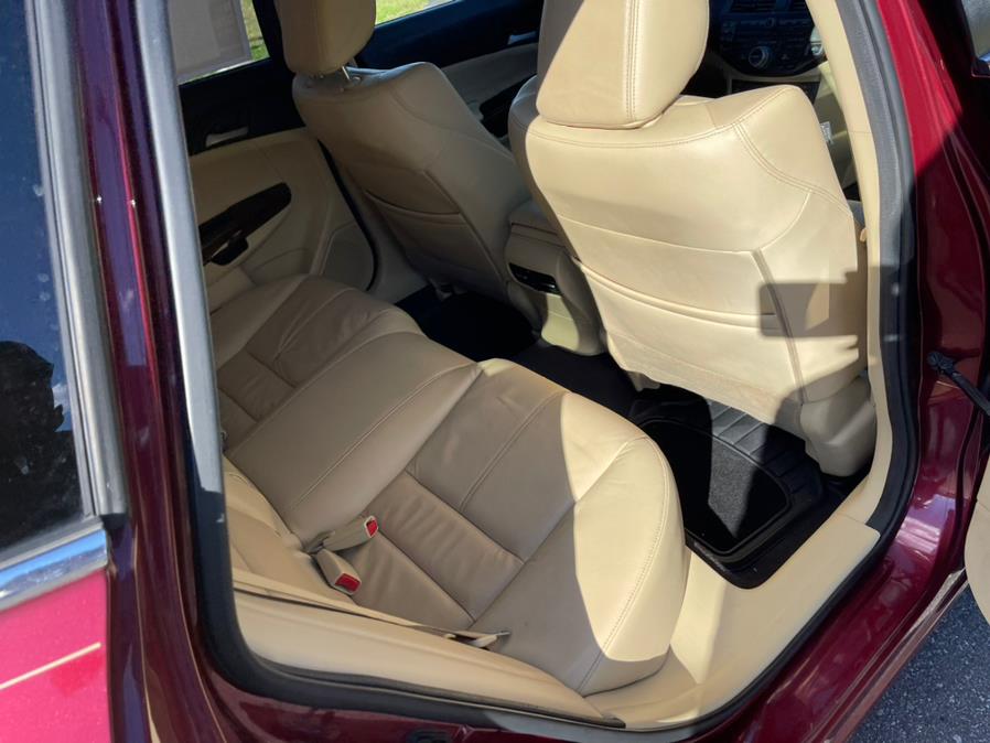Used Honda Accord Crosstour 4WD 5dr EX-L w/Navi 2011 | Mike And Tony Auto Sales, Inc. South Windsor, Connecticut Used Honda Accord Crosstour 4WD 5dr EX-L w/Navi 2011 | Mike And Tony Auto Sales, Inc. South Windsor, Connecticut