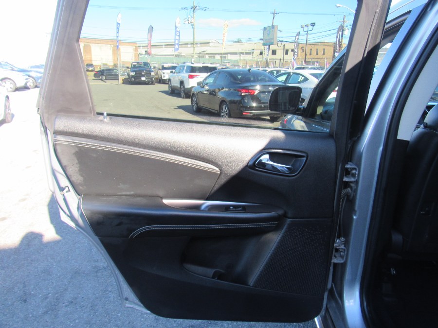Used Dodge Journey Crossroad FWD 2020 | NJ Used Cars Center. Irvington, New Jersey Used Dodge Journey Crossroad FWD 2020 | NJ Used Cars Center. Irvington, New Jersey